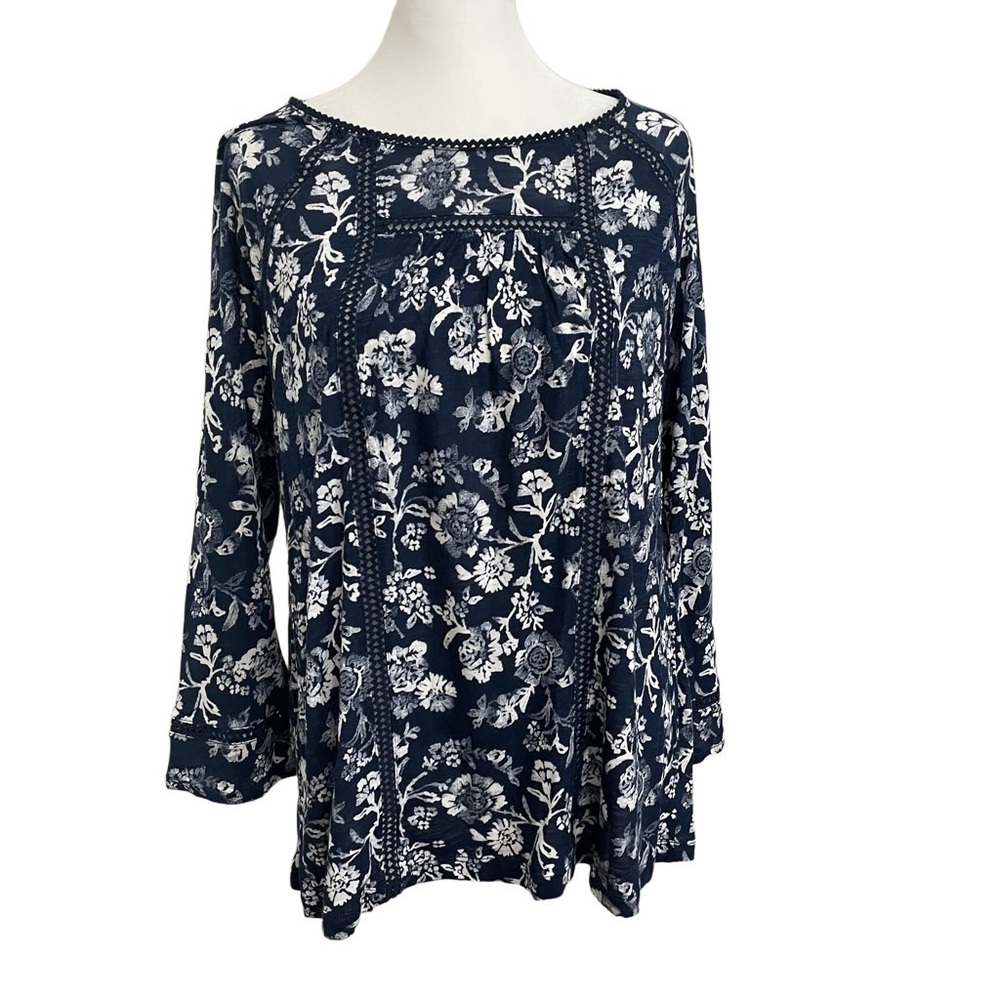 NWT-- Lucky Brand Blouse -- Size Medium